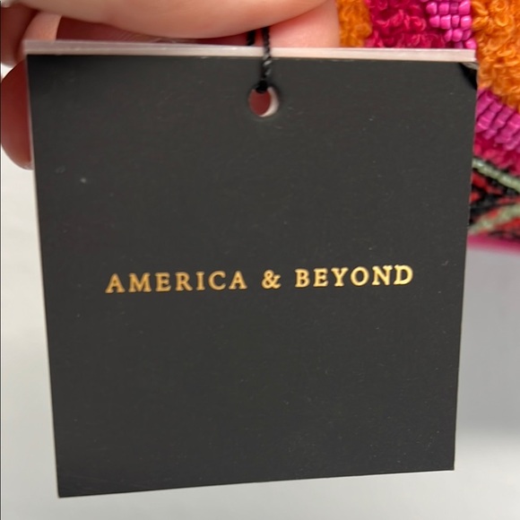 American & Beyond | Pink Butterfly Beaded Tote/Bucket Bag w/Crossbody Strap - Picture 3 of 16